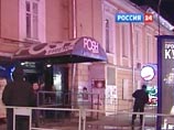 В ночь на воскресенье в центре Москвы двое неизвестных обстреляли охранников ночного клуба и скрылись