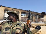 Экстремисты из группировки "Боко Харам" ("Западное образование - грех") использовали гранатометы, армия - автоматическое оружие. В ходе конфликта было разрушено около двух тысяч домов