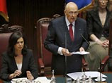Наполитано, глотая слезы во время присяги, сделал выговор итальянским чиновникам Наполитано, глотая слезы во время присяги, сделал выговор итальянским чиновникам