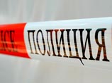 Полиция болгарского города Стара-Загора ищет вооруженного преступника, который открыл стрельбу у входа в подсобное помещение спортивного учебного заведения и убил одного из сотрудников. Личность подозреваемого уже установлена, а его жертвой стал плотник