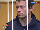 "Белгородский стрелок" арестован, своей вины не признает. Власти награждают поймавших его полицейских