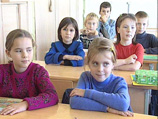Российская легкая промышленность сошьет школьникам форму на 36 млрд рублей