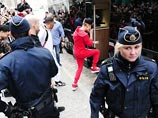 Шведская полиция нашла наркотики в автобусе канадского поп-идола подростков Джастина Бибера, давшего накануне концерт в Стокгольме в рамках своего мирового турне