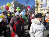 Дальний Восток встретил Первомай "инновационно": под главенством "Единой России" в колонну сбились даже блоггеры Дальний Восток встретил Первомай "инновационно": под главенством "Единой России" в колонну сбились даже блоггеры