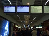 В столичном аэропорту "Домодедово" в очередной раз задерживают несколько рейсов
