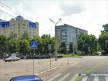 "Тело Уварова было обнаружено накануне в 23:40 мск в подъезде дома на улице Новикова с тремя огнестрельными ранениями", - уточнили в пресс-центре. Возбуждено уголовное дело, проводятся необходимые следственные мероприятия