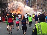 Три человека погибли и более 260 получили ранения в результате взрывов двух бомб во время Бостонского марафона, которые, как полагает полиция, были установлены братьями Царнаевыми, старший из которых погиб в перестрелке с полицией