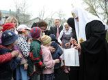 Патриарх поздравил со Светлым праздником воспитанников детского приюта