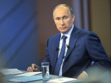 За год популярность Путина не уменьшилась. Высокая цифра - 72% - положительного отношения говорит о том, что эта популярность даже имеет потенциал рос