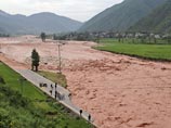 От наводнений в Китае уже пострадали около 800 тыс. человек