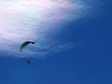 Сам любитель экстрима, бизнесмен в обычной жизни, признал, что сам виноват в том, что произошло. Говорит, что спускался вслед за другом, а провода заметил только в самый последний момент, когда увернуться уже было невозможно Сам любитель экстрима, бизнесмен в обычной жизни, признал, что сам виноват в том, что произошло. Говорит, что спускался вслед за другом, а провода заметил только в самый последний момент, когда увернуться уже было невозможно