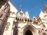 Все слушания состоятся в здании Высокого суда в Лондоне, и больше уже не будут переноситься