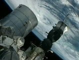 Астронавты провели осмотр системы охлаждения одной из солнечных батарей американского сегмента МКС и сделали фотоснимки ее агрегатов