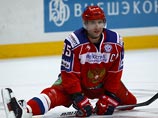 Нападающий Алексей Морозов, с 2004 года выступавший за казанский "Ак Барс", стал хоккеистом московского ЦСКА, сообщается на официальном сайте армейского клуба Нападающий Алексей Морозов, с 2004 года выступавший за казанский "Ак Барс", стал хоккеистом московского ЦСКА, сообщается на официальном сайте армейского клуба