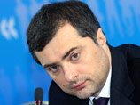 Недавнюю отставку Владислава Суркова он прокомментировал так: "Система бульдогов под ковром не может работать без того, чтобы один бульдог все-таки не сожрал другого. Вот они друг друга постепенно и сжирают"