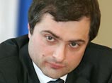 Владислав Сурков, ушедший в отставку 8 мая, покинет те посты в органах при президенте и премьере, которые он занимал в качестве вице-премьера - главы аппарата правительства, но может в личном качестве продолжить работу в каких-то структурах