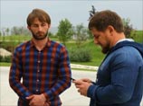 Во вторник Рамзан Кадыров выложил на своей странице в Instagram фотографию Бекхана Ибрагимова, арестованного в 2010 году за убийство болельщика "Спартака" Юрия Волкова и приговоренного к пяти годам и трем месяцам лишения свободы Во вторник Рамзан Кадыров выложил на своей странице в Instagram фотографию Бекхана Ибрагимова, арестованного в 2010 году за убийство болельщика "Спартака" Юрия Волкова и приговоренного к пяти годам и трем месяцам лишения свободы