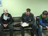 Произошло это в Колпино на стоянке одного из торговых центров, когда активисты движения снимали репортаж про работу сотрудников ДПС Произошло это в Колпино на стоянке одного из торговых центров, когда активисты движения снимали репортаж про работу сотрудников ДПС