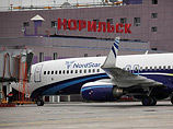 В норильском аэропорту автотрап протаранил пассажирский Boeing 737-800, прибывший рейсом Y7-405 из Санкт-Петербурга