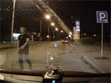 "Синие ведерки": активиста могли избить за съемку того, как "банда гаишников" ворует машины
