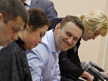 Несмотря на то, что сам Навальный убежден: в записях его разговоров нет доказательств вины - его защитники сегодня в суде попытались воспрепятствовать зачтению расшифровок