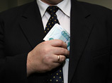 Сотрудники аппарата правительства отчитались о своих доходах за 2012 год. Их заработок варьируется от 1,6 до 115 миллионов рублей