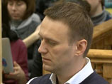Рассмотрение дела "Кировлеса" отложили до завтра - Навальный задержался на другом суде