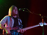 Бас-гитарист известной британской рок-группы Uriah Heep Тревор Болдер скончался во вторник после продолжительной борьбы с раком, музыканту было 62 года