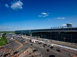 Десятки туристов, которые не смогли в четверг вылететь из "Домодедово" в Грецию из-за неоформленных виз, вправе требовать компенсацию, считают в Ростуризме Десятки туристов, которые не смогли в четверг вылететь из "Домодедово" в Грецию из-за неоформленных виз, вправе требовать компенсацию, считают в Ростуризме