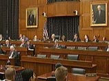 Накануне комитет сената США по иностранным делам одобрил законопроект о поставках оружия сирийской оппозиции, предусматривающий также санкции в отношении стран, поставляющих оружие и нефть властям Сирии