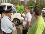 Активисты пришли на "встречу" в футболках с логотипом антиникелевого движения и зелеными воздушными шарами Активисты пришли на "встречу" в футболках с логотипом антиникелевого движения и зелеными воздушными шарами