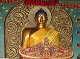 Согласно легенде, основатель буддизма родился в этот день в 623 году до нашей эры. Спустя время в этот же день Будда достиг просветления и в этот же день умер, уйдя в Паринирвану (бесконечный покой и счастье) Согласно легенде, основатель буддизма родился в этот день в 623 году до нашей эры. Спустя время в этот же день Будда достиг просветления и в этот же день умер, уйдя в Паринирвану (бесконечный покой и счастье)