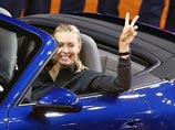Российская теннисистка Мария Шарапова сделала щедрый подарок своему возлюбленному 22-летнему болгарскому теннисисту Григору Димитрову, который 16 мая праздновал свой день рождения Российская теннисистка Мария Шарапова сделала щедрый подарок своему возлюбленному 22-летнему болгарскому теннисисту Григору Димитрову, который 16 мая праздновал свой день рождения