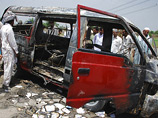 Автобус вез 24 школьников на занятия в город Гуджрат в 112 километрах от города Лахора в восточной пакистанской провинции Пенджаб