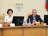 "Татьяна Мурдасова освобождена от занимаемой должности, - сообщил в Twitter губернатор Сергей Морозов. - Ее поведение во время общения с местными журналистами, свидетелями которого стали тысячи пользователей Сети, несовместимо с занимаемой ею должностью" "Татьяна Мурдасова освобождена от занимаемой должности, - сообщил в Twitter губернатор Сергей Морозов. - Ее поведение во время общения с местными журналистами, свидетелями которого стали тысячи пользователей Сети, несовместимо с занимаемой ею должностью"