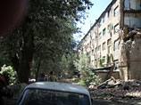 В общежитии Новочеркасска обрушились туалеты с третьего по пятый этаж (ФОТО) В общежитии Новочеркасска обрушились туалеты с третьего по пятый этаж (ФОТО)