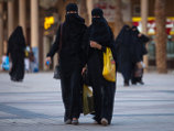 Саудовские богословы рассуждают о том, послужат ли благу мусульманок сексуальные домогательства