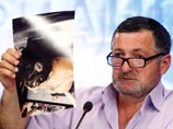 На пресс-конференции в РИА "Новости" Абдулбаки Тодашев, сотрудник мэрии Грозного, обвинил спецслужбы США в намеренном уничтожении его сына, который, по его словам, к теракту в Бостоне, братьям Царнаевым и вообще исламистам никакого отношения не имел На пресс-конференции в РИА "Новости" Абдулбаки Тодашев, сотрудник мэрии Грозного, обвинил спецслужбы США в намеренном уничтожении его сына, который, по его словам, к теракту в Бостоне, братьям Царнаевым и вообще исламистам никакого отношения не имел