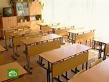 Алтайская учительница избила указкой школьницу, которая не смогла прочитать стихотворение на репетиции "Последнего звонка" Алтайская учительница избила указкой школьницу, которая не смогла прочитать стихотворение на репетиции "Последнего звонка"