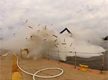 Лихое "крещение": американское судно при спуске на воду обстреляло зрителей деревянной шрапнелью (ВИДЕО)