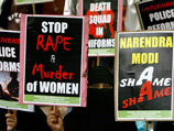 В Индии женщины вступают в "Красные бригады", которые избивают мужчин за домогательства