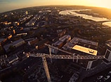 "Русское сумасшествие" дошло до Британии: экстремал повис на кране, встречая рассвет (ВИДЕО) "Русское сумасшествие" дошло до Британии: экстремал повис на кране, встречая рассвет (ВИДЕО)