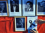 По данным следствия, 19 мая активисты некоммерческой организации "ПроектАпрель" у Вечного огня на Площади Свободы в Тольятти разместили фотографии знаменитых людей, умерших от СПИДа, раздавали прохожим листовки и презервативы