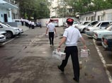 Краснодарские казаки изъяли газету "За Навального", порочащую честь первых лиц государства Краснодарские казаки изъяли газету "За Навального", порочащую честь первых лиц государства