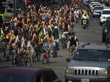Голые велосипедисты проехали по улицам Мехико