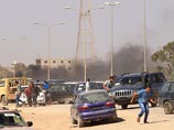 Столкновения начались субботу вечером по местному времени во время демонстрации местных жителей, которые требовали расформирования вооруженного формирования "Щит Ливии" и возрождении полноценных вооруженных сил