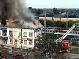 В Сергиевом Посаде загорелся торговый центр. Возможный очаг -  урна при входе (ВИДЕО)