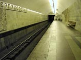 В 08:57 утра состав с пассажирами застрял на перегоне между станциями метро "Серпуховская" и "Тульская"