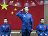 Китай запустил на орбиту корабль с тремя тайконавтами