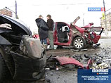 Тогда при столкновении с Mercedes S500 погибли находившиеся в Citroen С4 водитель Ольга Александрина и ее пассажир - известный в столице врач-гинеколог, профессор, доктор медицинских наук, заслуженный деятель науки РФ Вера Сидельникова Тогда при столкновении с Mercedes S500 погибли находившиеся в Citroen С4 водитель Ольга Александрина и ее пассажир - известный в столице врач-гинеколог, профессор, доктор медицинских наук, заслуженный деятель науки РФ Вера Сидельникова